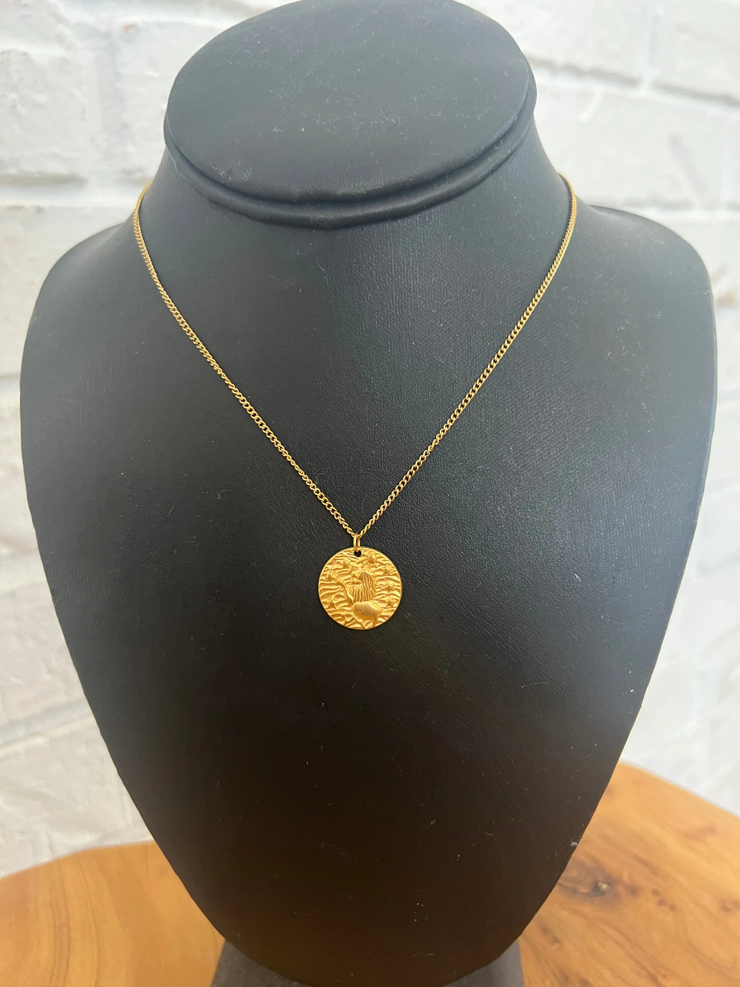 18K Gold Leo Necklace