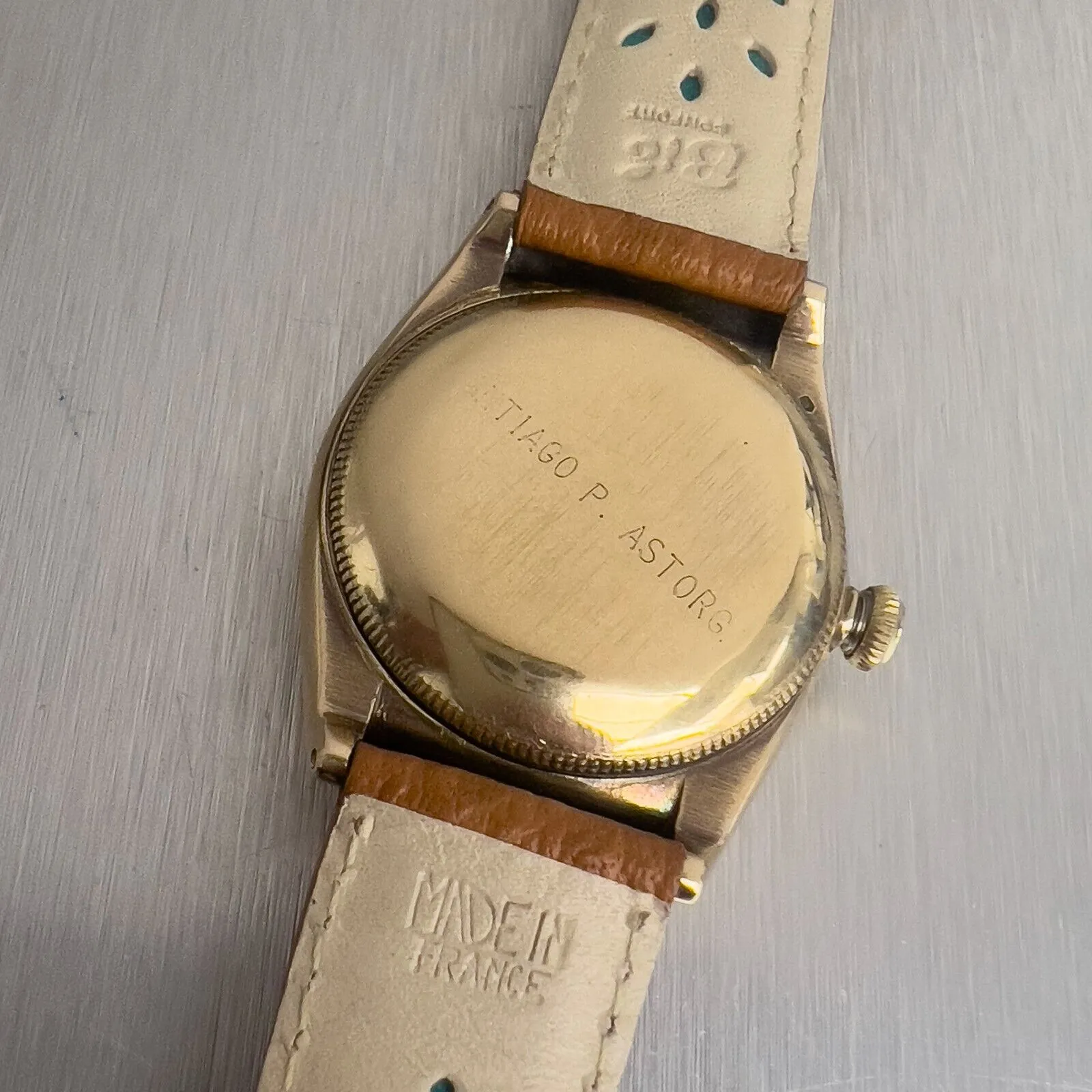 1939 Rolex Ref. 3046 Hooded Bubbleback 14k Yellow Gold Silver Dial 32mm Watch