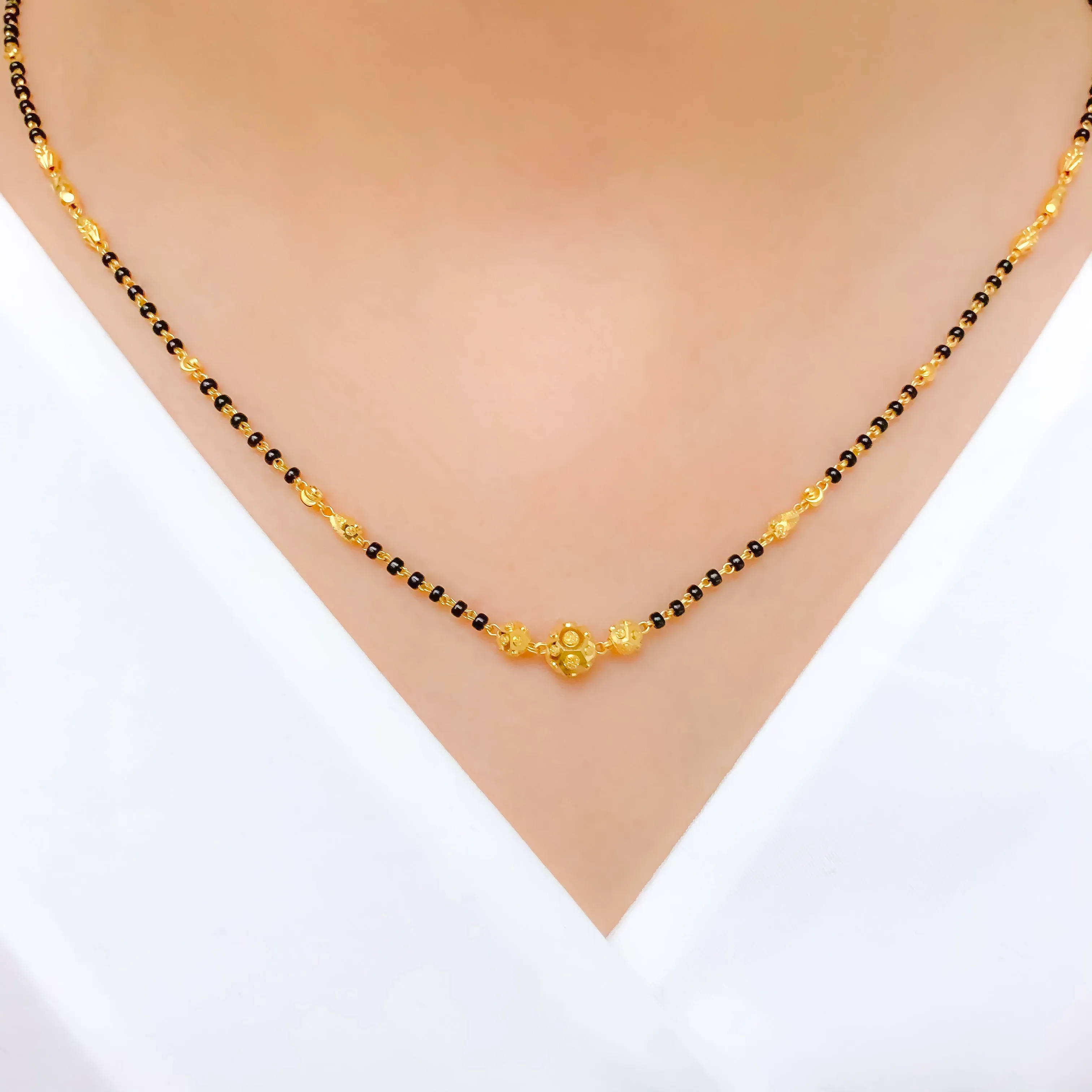 Accented Orb Mangalsutra