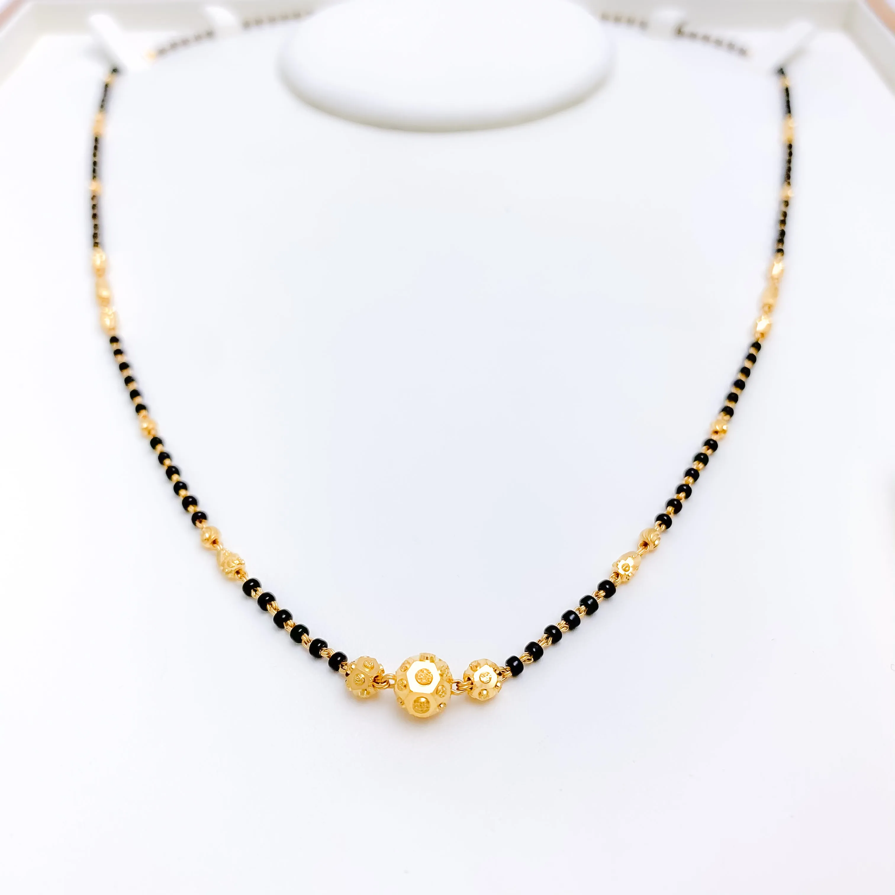 Accented Orb Mangalsutra