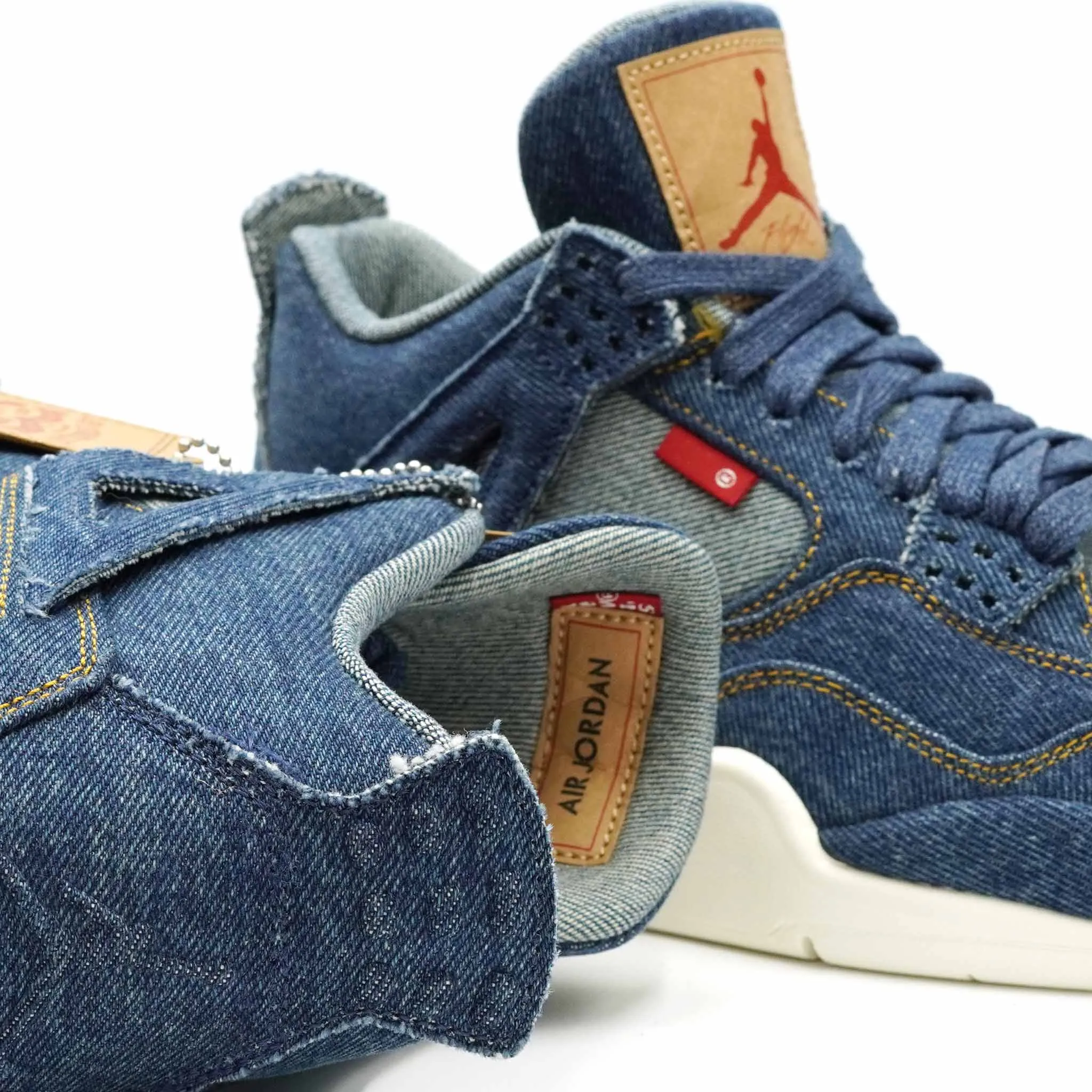 AIR JORDAN 4 RETRO LEVI'S DENIM 2018 (BLANK TAG)