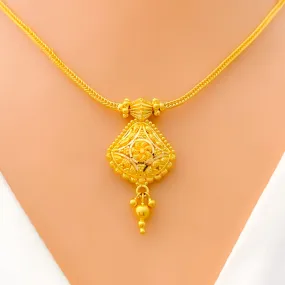 Attractive Flower Accented Necklace Set