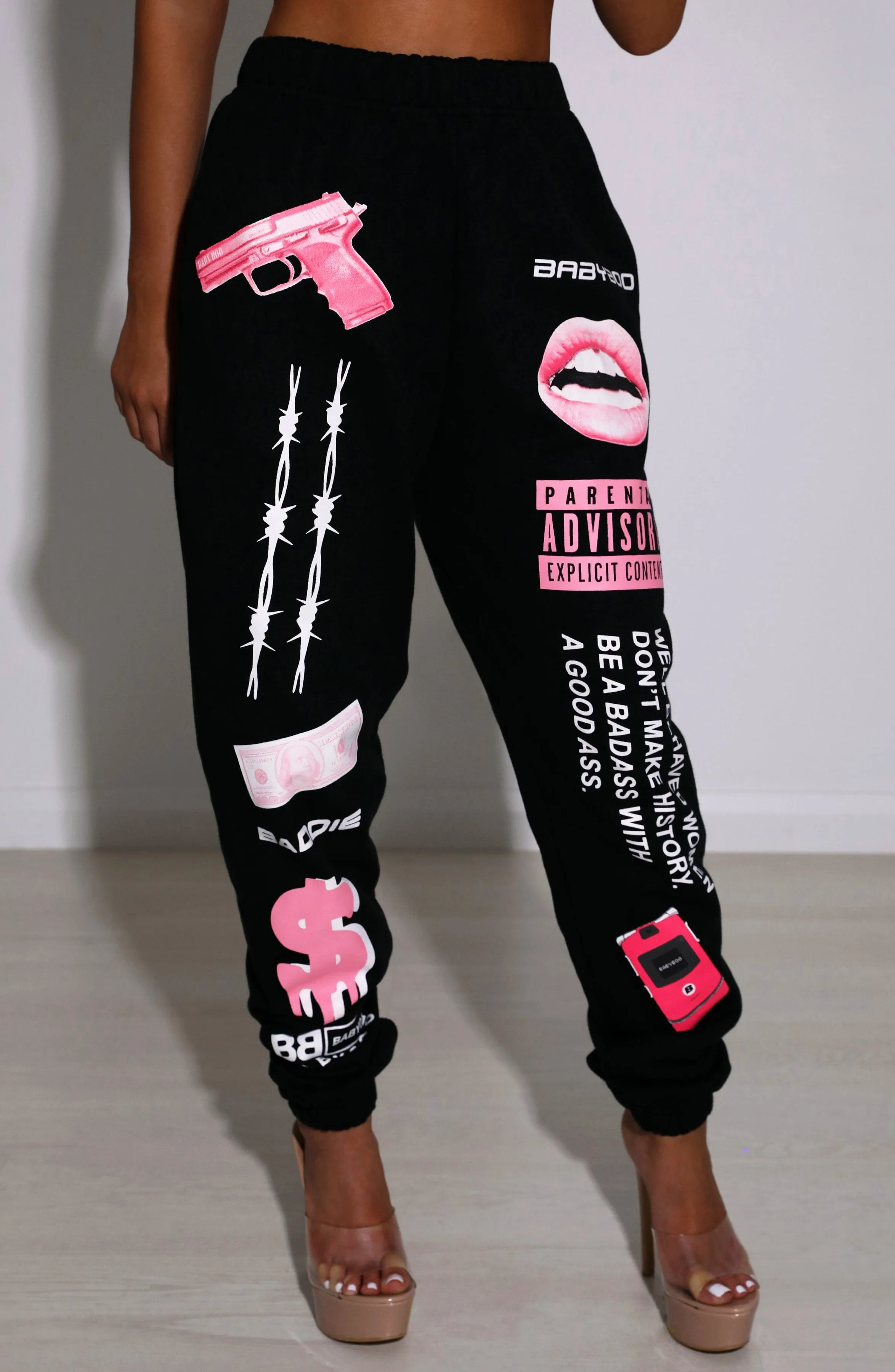 Baddie Graphic Trackpant - Black