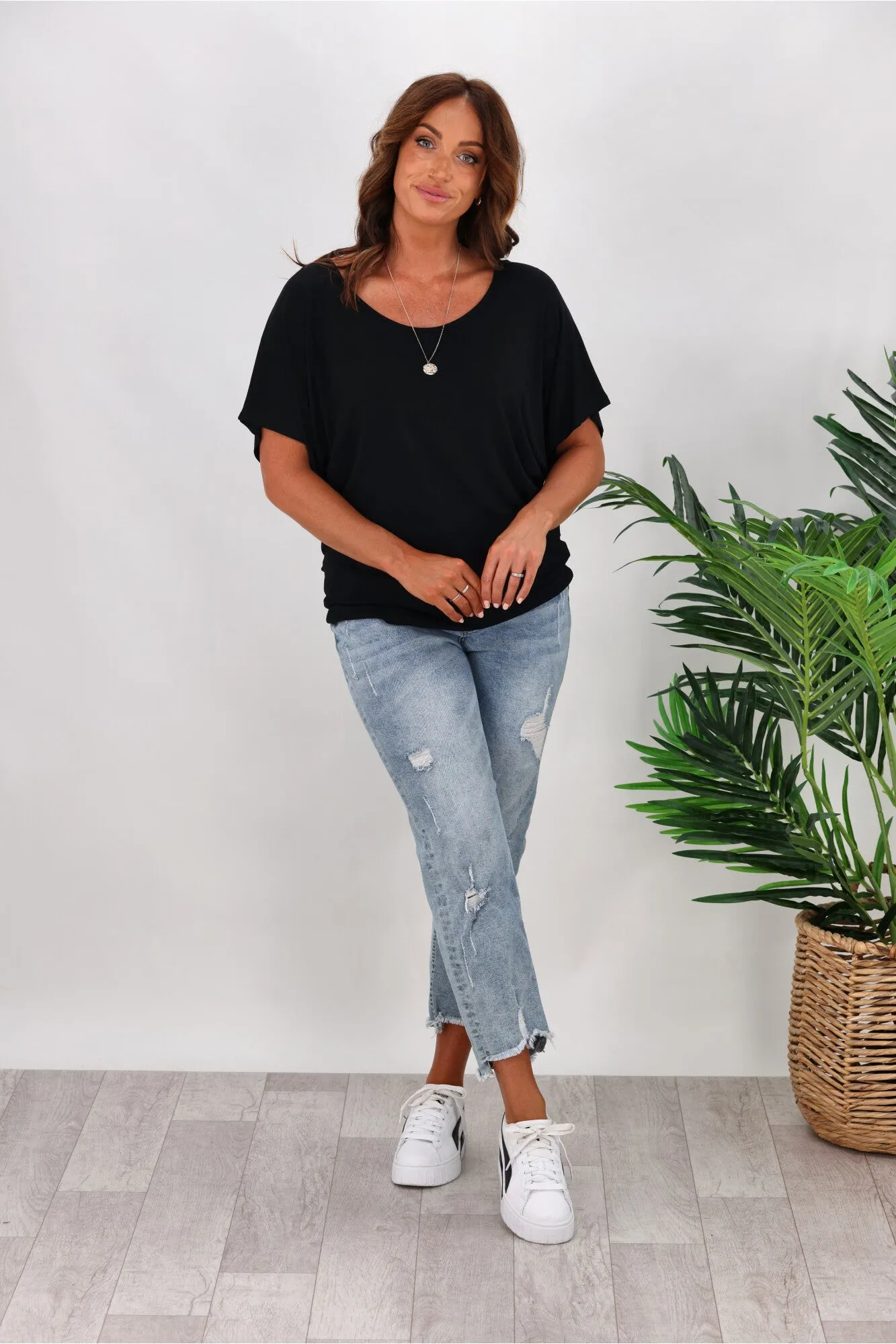 Betty Basics Maui Tee In Black