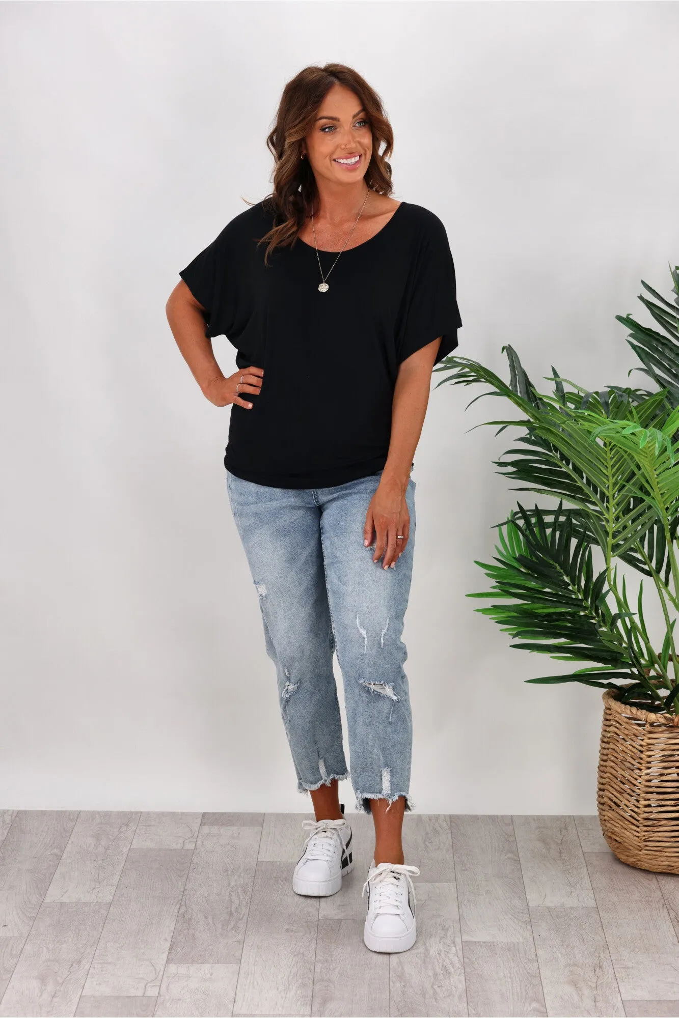 Betty Basics Maui Tee In Black