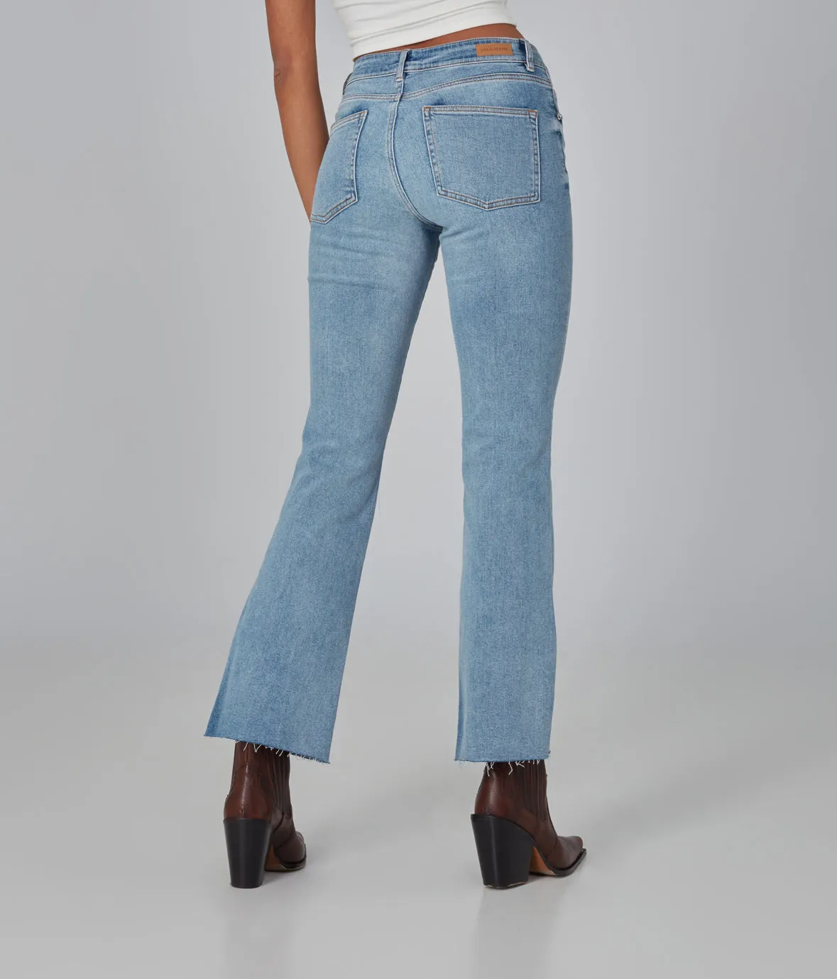 BILLIE-DS High Rise Bootcut Jeans