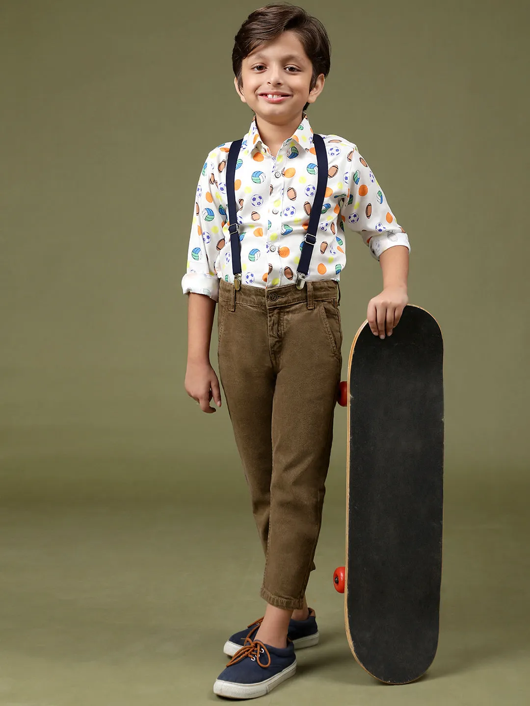 Boys Brown Lycra Blend Slim Fit Solid Trouser With Suspender