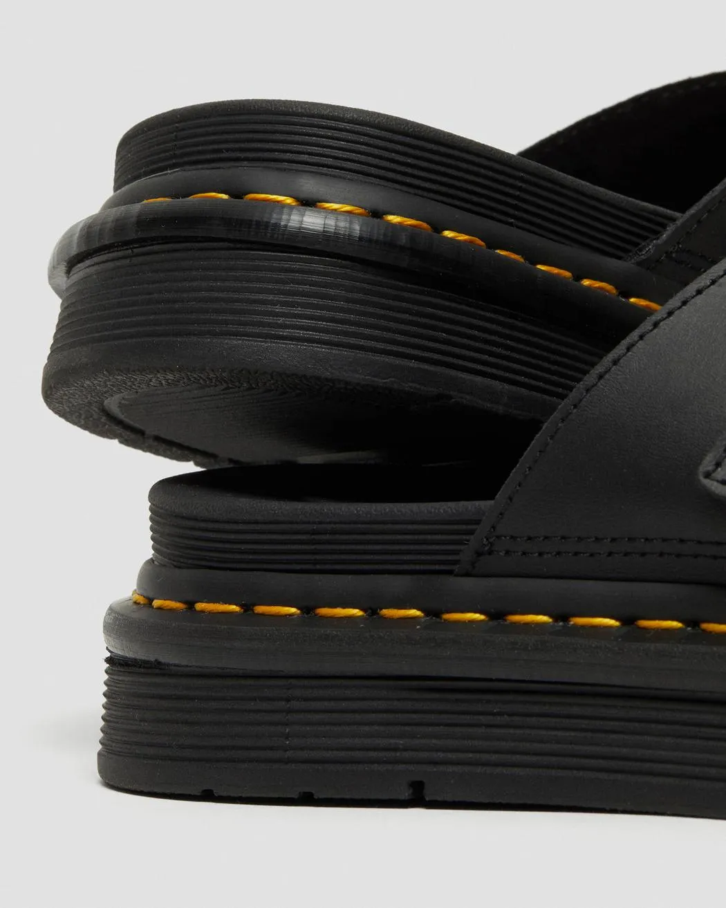 Dr. Martens Men's DAX LEATHER SLIDE SANDALS (Black)