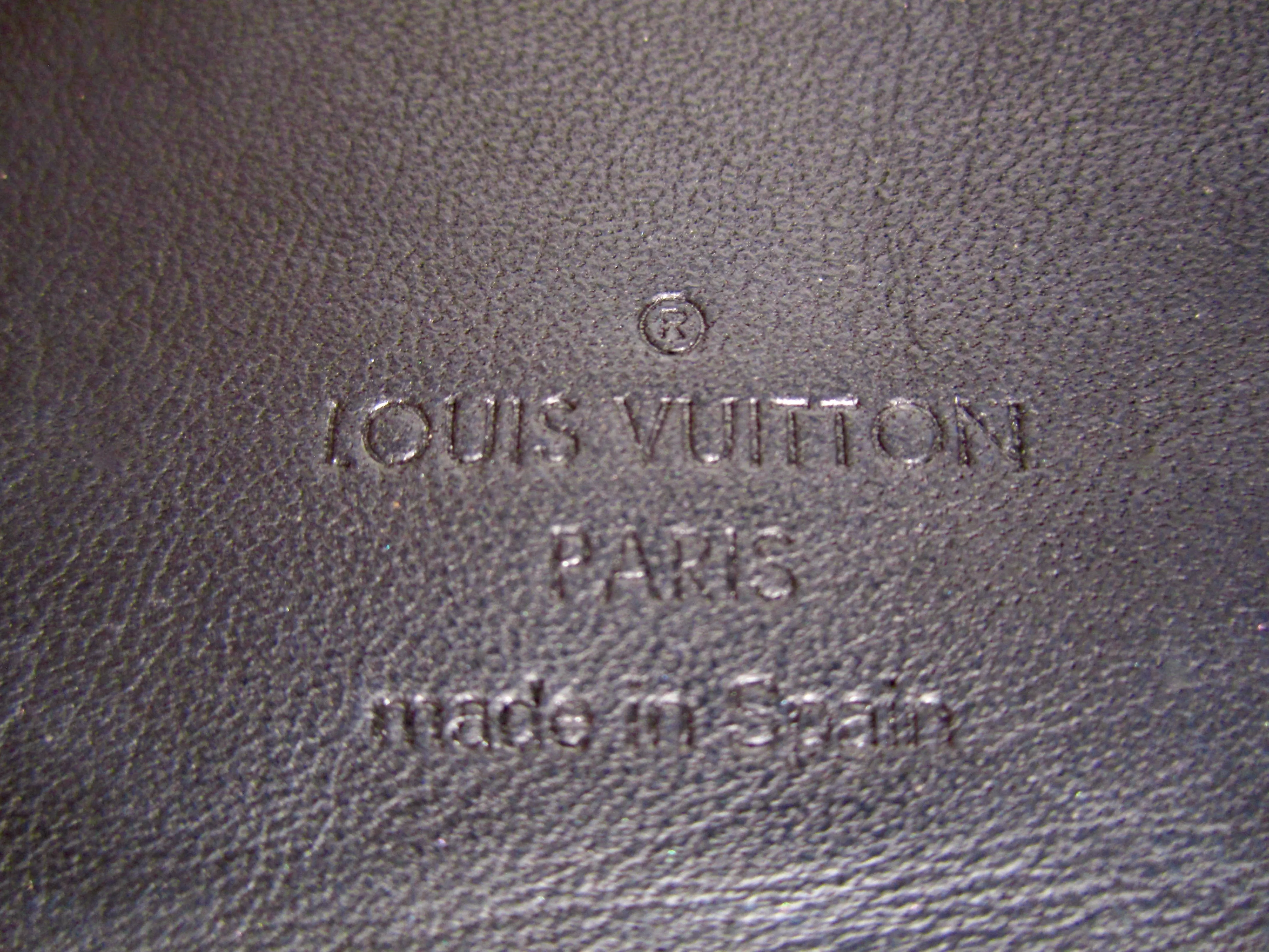 Louis Vuitton Damier Zippy Wallet