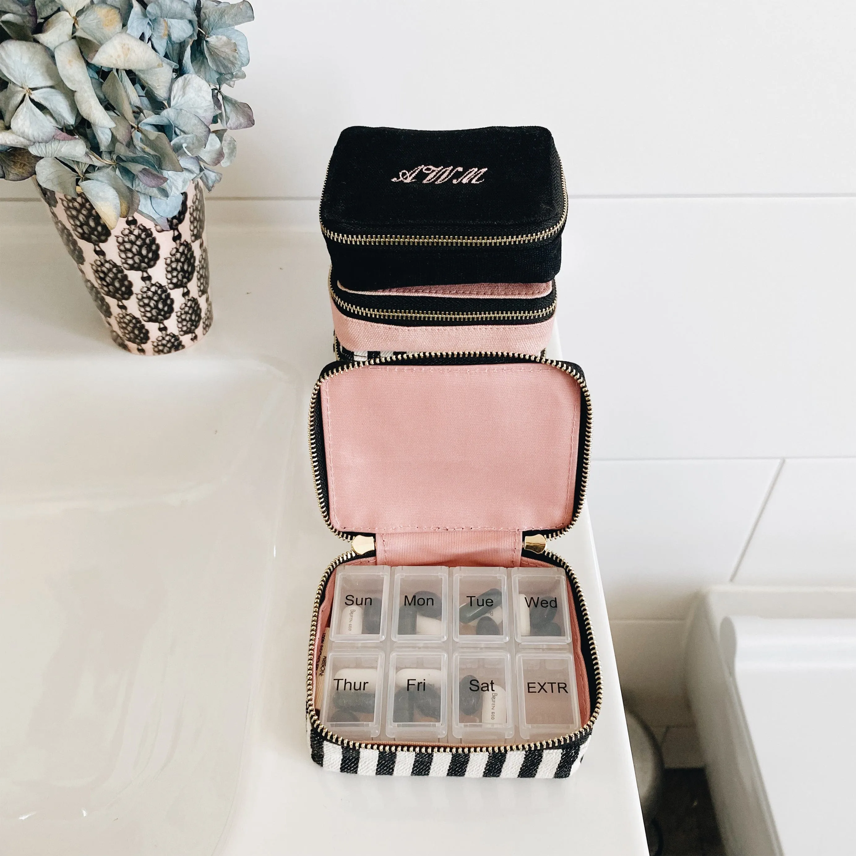 Pill Organizing Case with Weekly Pill Organizer, Pink/Blush