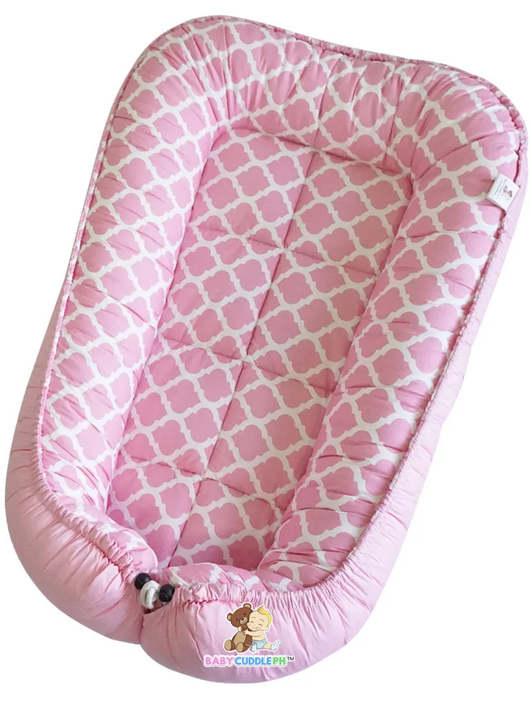 Quarterfoil in Pink (Limited Edition) - Bed and Head Pillow