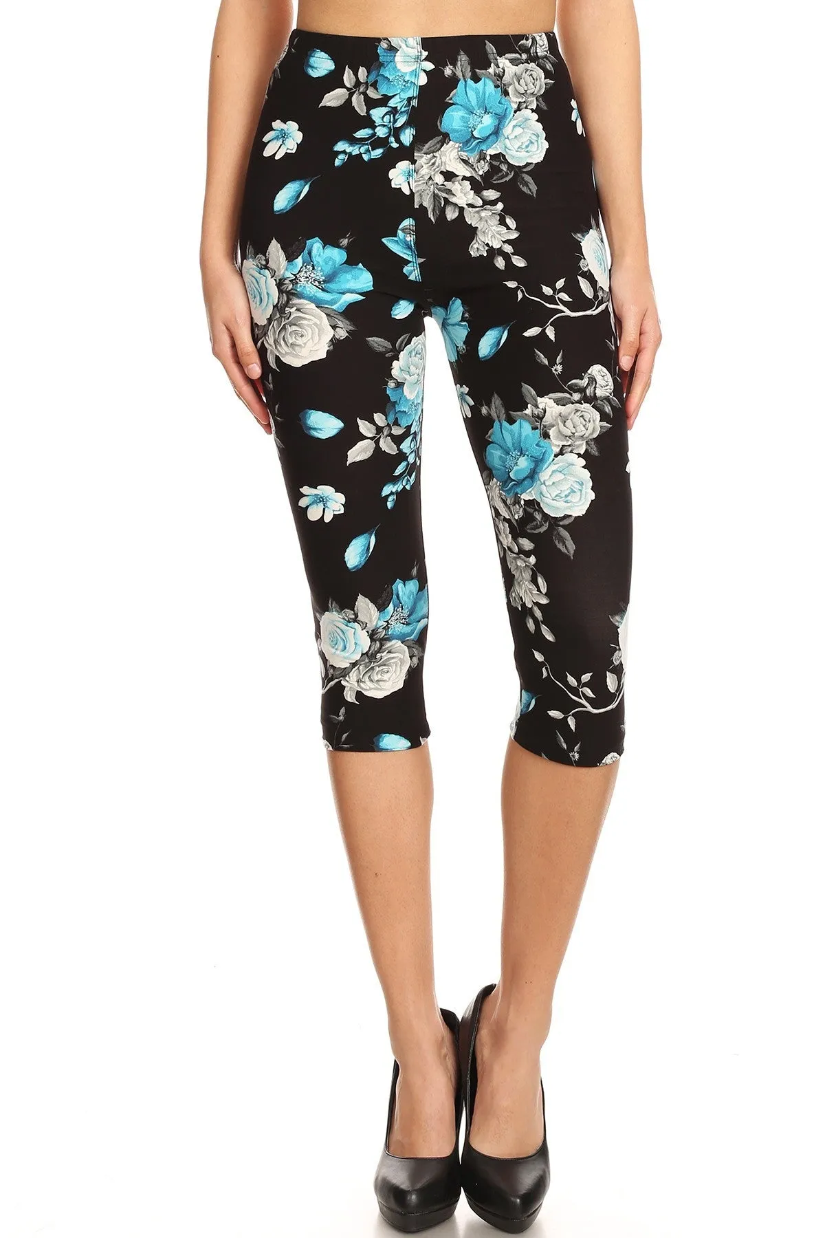 Women's Plus Blue Flower and Bird Printed Cropped Capri Leggings